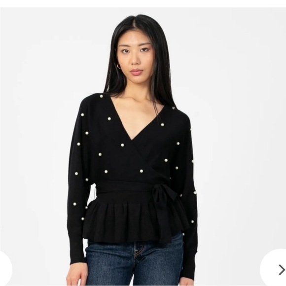 San Joy Tops - Black Top With White Pearls